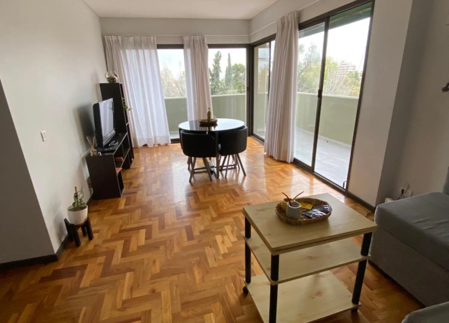 Apartamento Amplio, Moderno Y Centrico. Departamento En Plaza Independencia Mendoza